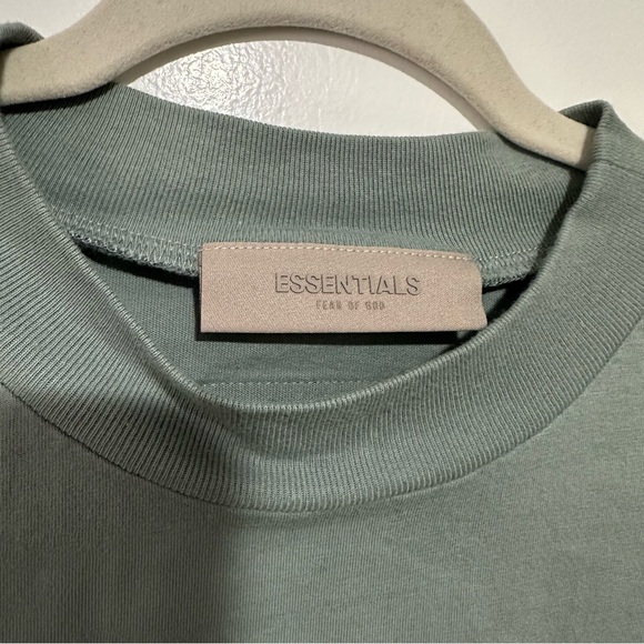 Fear of God Essentials SS23 Tee – Sycamore Blue Women large - Picture 4 of 9